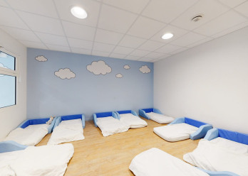 Dortoirs de la crèche Babilou Saint-Priest Pic et Colegram