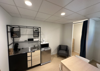 Salle de pause de la crèche Babilou Cahors 7e Régiment