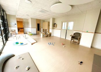 Salle d'éveil au sein de la crèche Babilou Nantes Epinettes