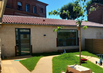 vue du jardin de la crèche Babilou Cahors 7e Régiment