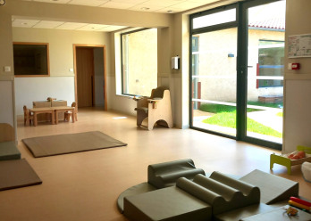 Jeux et jouets au sein de la crèche Babilou Cahors 7e Régiment