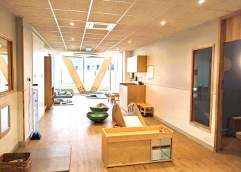 Salle d'éveil de la crèche Babilou Toulouse Lascrosses.