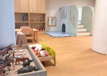 Divers jeux en bois au sein de la crèche Babilou Clichy Liberté