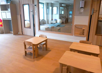 Espace déjeuner au sein de la crèche Babilou Clichy Liberté
