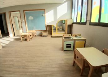 Pièce lumineuse au sein de la crèche Babilou Annecy Leroux