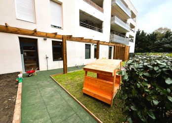 Extérieur de la crèche Babilou Francheville Torey