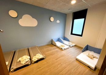 dortoirs au sein de la crèche Babilou Francheville Torey