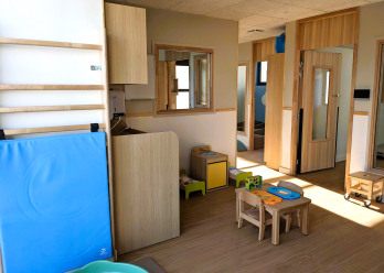 Plusieurs éléments de mobilier au sein de la crèche Babilou Toulouse Chaussas