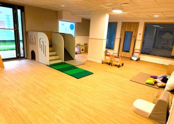 Jeux d'imitation au sein de la Crèche Babilou Eragny Guichard