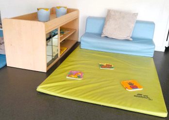 Tapis d'éveil au sein de la micro-crèche Babilou Marcq Maginot