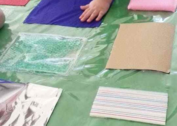 Creer Un Tapis Sensoriel Activite Enfant Babilou