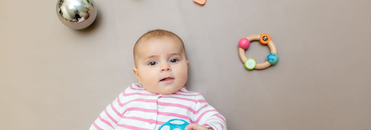 Comment apprendre à son enfant à jouer dans sa chambre ? 