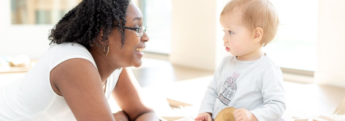 parler-aux-bebes-pour-eveiller-leur-intelligence-babilou