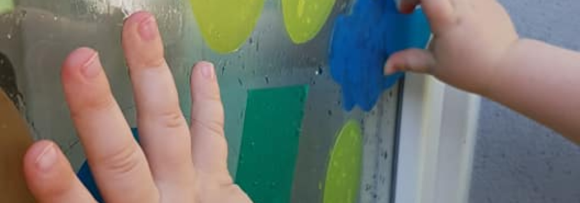 activite-enfant-autocollant-vitre-babilou