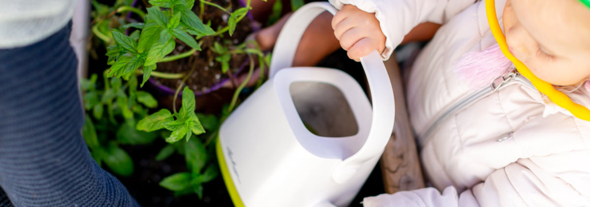 Oui vous pouvez mettre de l'eau du robinet dans le biberon de votre  tout-petit.