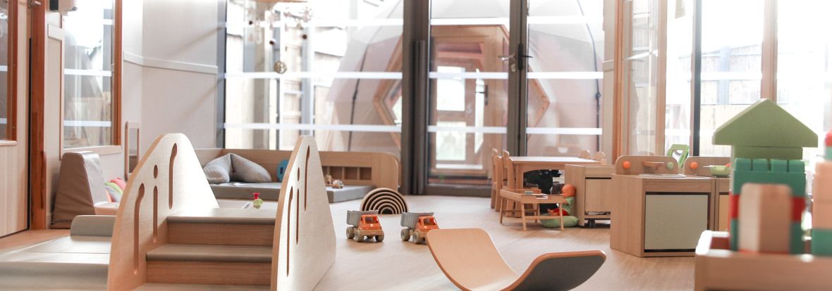 Espace intérieur très lumineux au sein de la crèche Babilou Lezennes Moulin