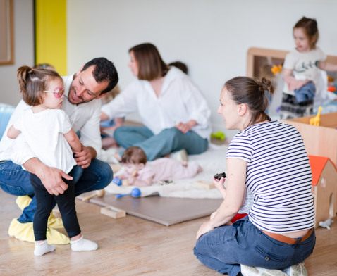 Photo d'une famille en crèche Babilou