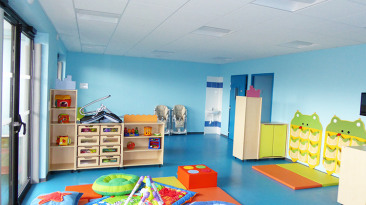 Salle de jeux pour les tout-petits de la crèche Babilou Toulouse Bayonne