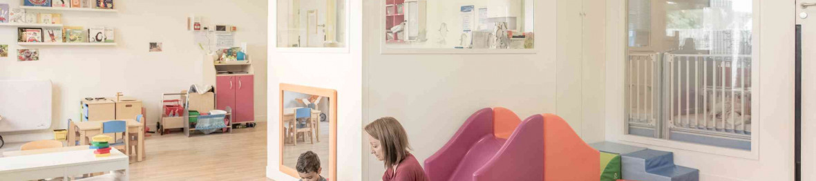 668 - Babilou Boulogne Gallieni 85 salle de jeux avec enfants et professionnels