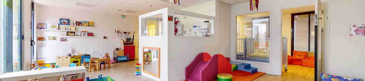 668 - Babilou Boulogne Gallieni 85 salle en crèche avec pôles de jeux