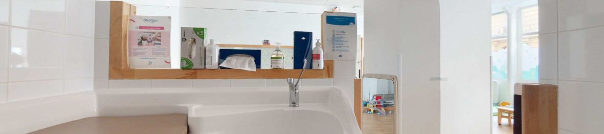 676 - Babilou Paris Ternes salle de change