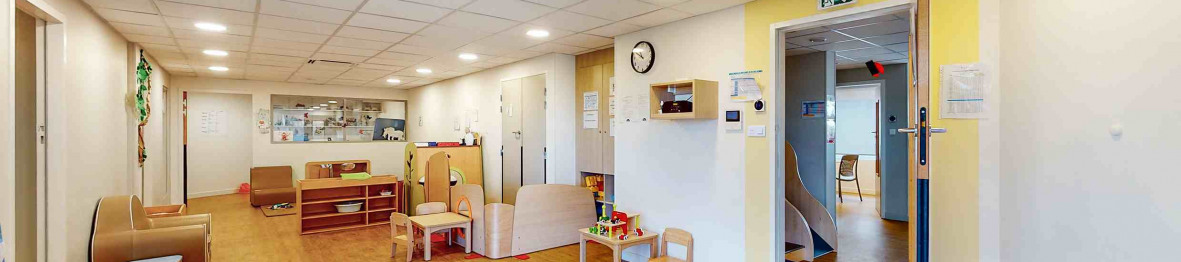 696 - Babilou Fréjus La Montagne coin activité