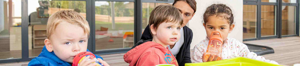 696 - Babilou Fréjus La Montagne activité en extérieur avec les enfants