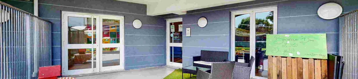 123 - Babilou Vallauris Souvenir Français - espace extérieur en crèche