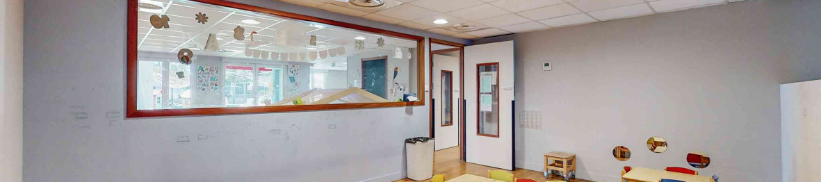 123 - Babilou Vallauris Souvenir Français - espace pour les repas en crèche