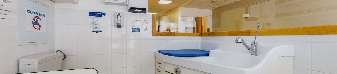 673 - Babilou Paris Clouet -  salle de change