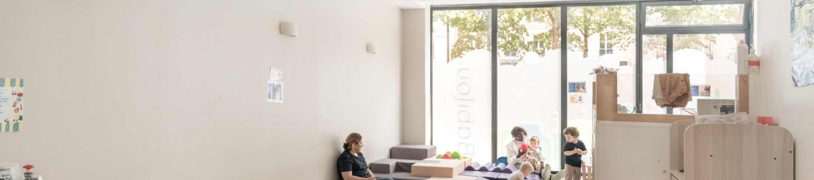 673 - Babilou Paris Clouet - enfants et professionnelles dans la crèche