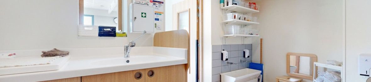 Salle de change en crèche 