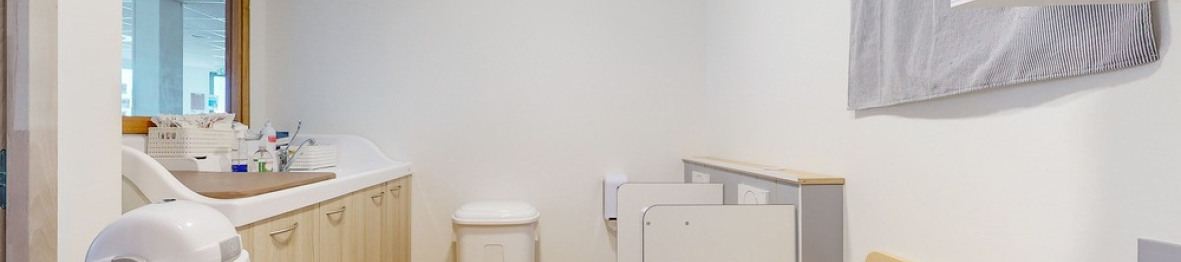 Salle de change en crèche