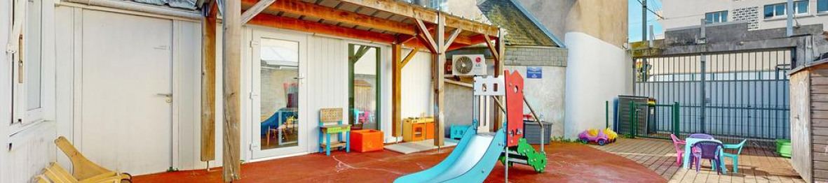 L'extérieur de la crèche 