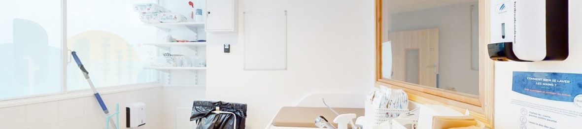 Salle de change en crèhe