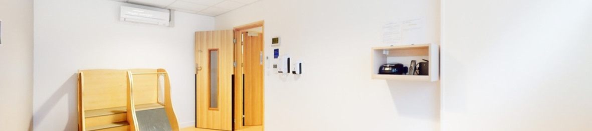 Salle de motricité en crèche