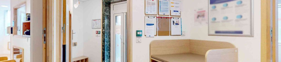 L'entrée de la crèche