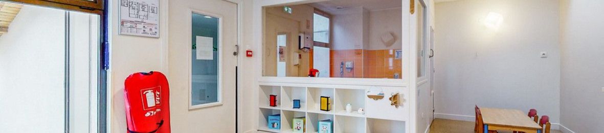 Espace de rangement en crèche