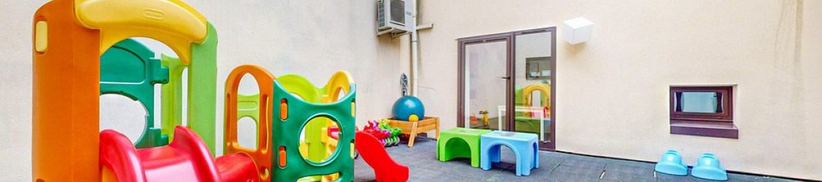 L'extérieur de la crèche