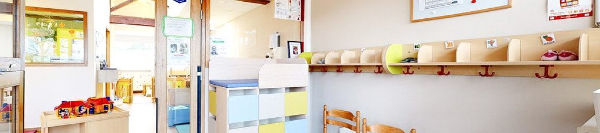 Espace de rangement en crèche