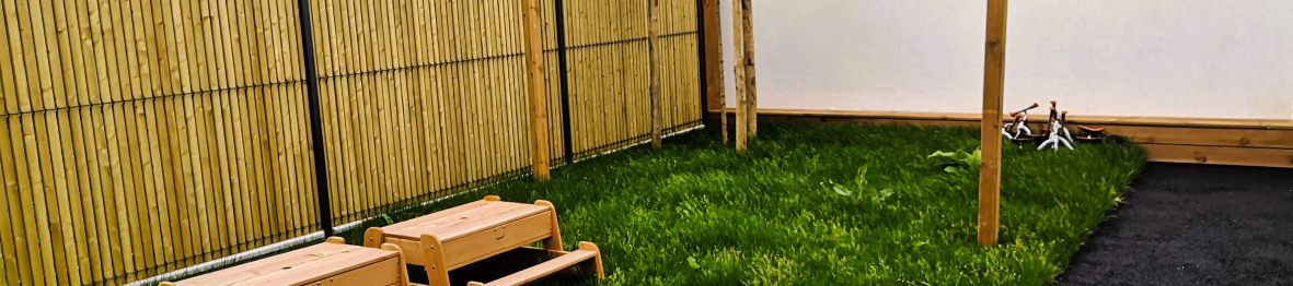 espace extérieur de la crèche Babilou Saint-Nazaire Normandie