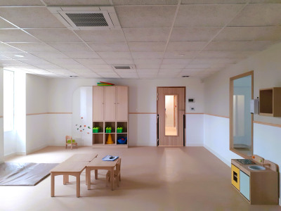 Salle d'éveil au sein de la crèche Babilou Bordeaux Fils