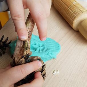 activite-enfant-modelage-3