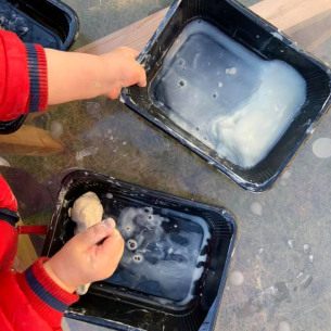 Atelier manipulation de l'argile - Babilou