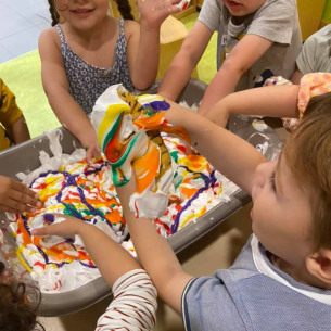 Activité-mousse-enfant-Babilou