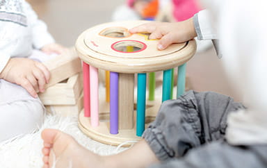 Faire des câlins à un enfant, pourquoi est-ce essentiel ?