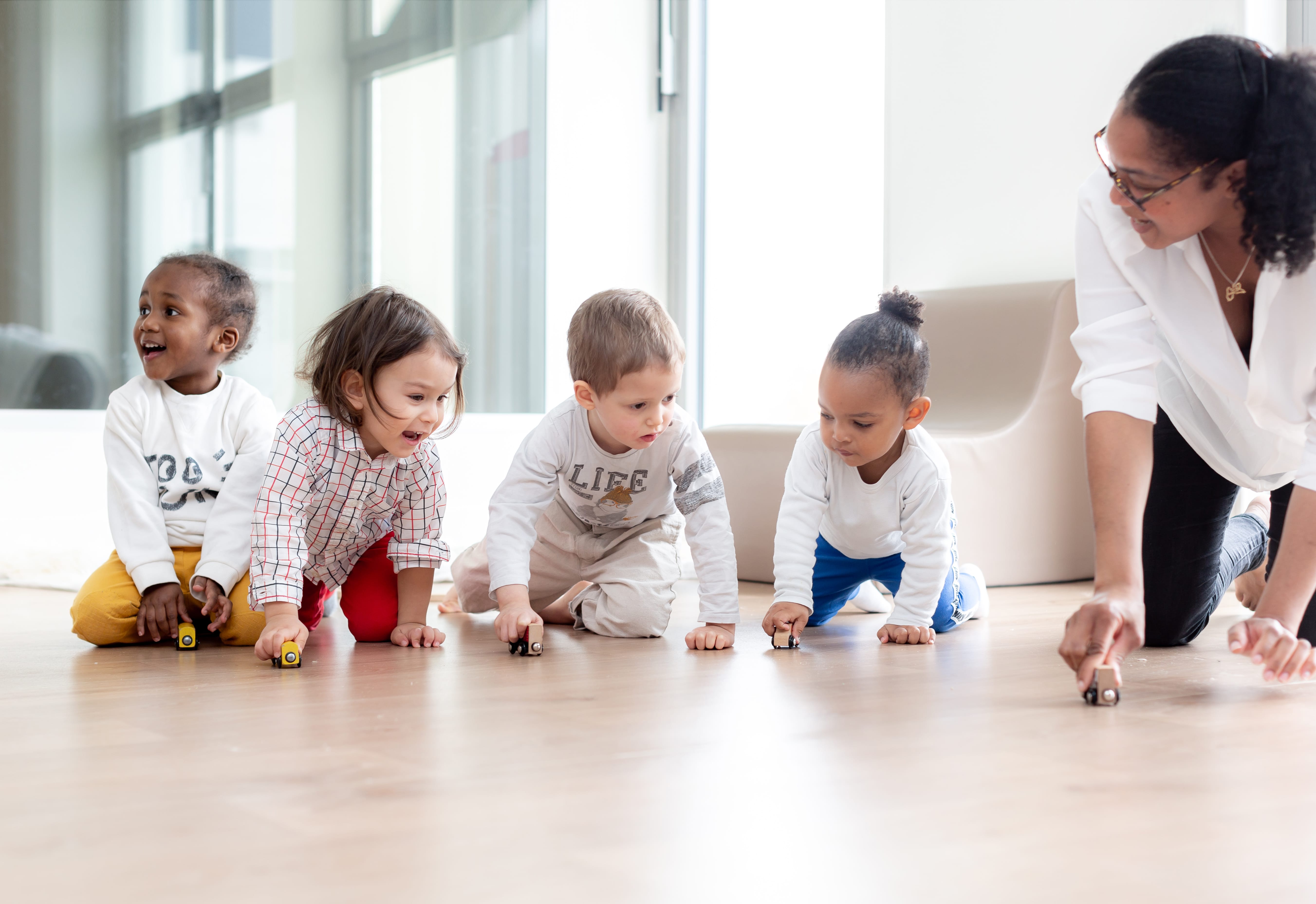 Faire manger les enfants dans de bonnes conditions à la crèche